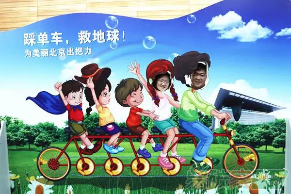 中國(guó)通過一系列鄭重承諾向世界傳遞出強(qiáng)有力的政治信號(hào)，表明其堅(jiān)持走綠色、低碳、可持續(xù)發(fā)展道路的決心